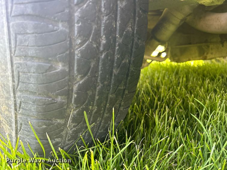 image for item DQ0845 2002 GMC Safari  van