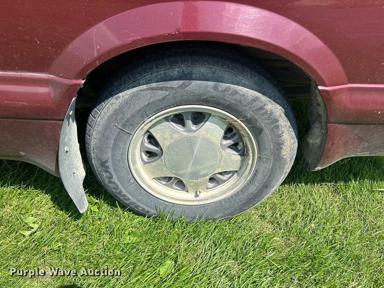 image for item DQ0845 2002 GMC Safari  van