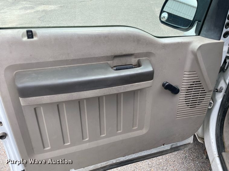 image for item DQ2934 2008 Ford F250 Super Duty XL  SuperCab pickup truck