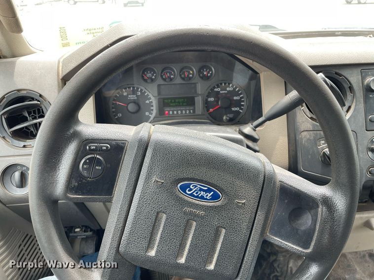 image for item DQ2934 2008 Ford F250 Super Duty XL  SuperCab pickup truck