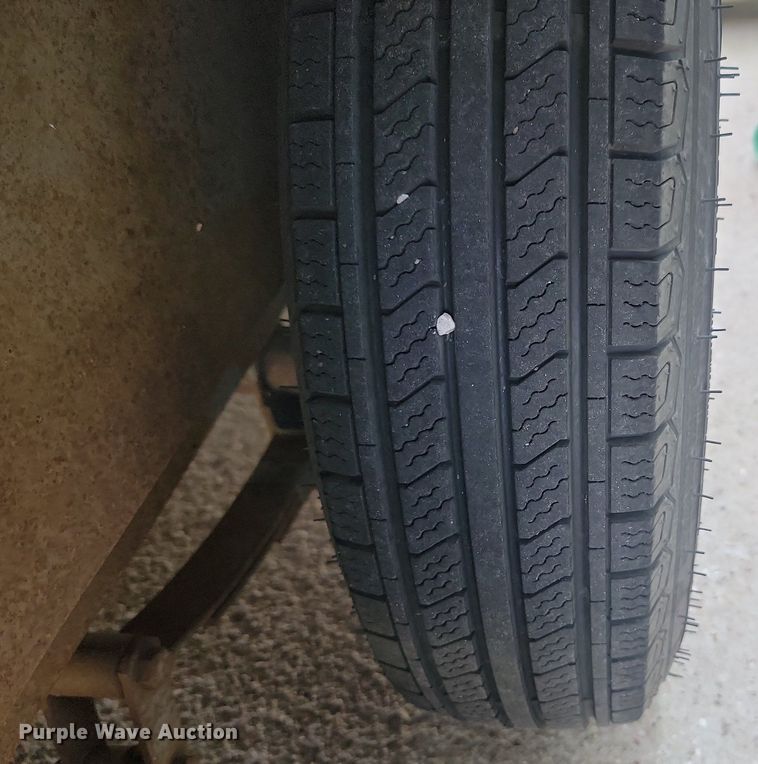 image for item DQ7493 2015 H&H TC 16 2  enclosed cargo trailer