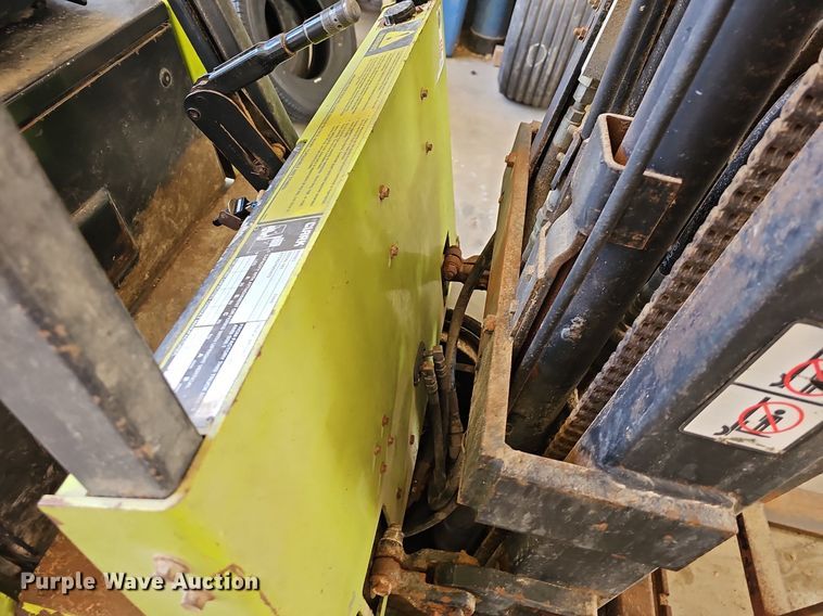 image for item DR3400 Clark GCX15E  forklift