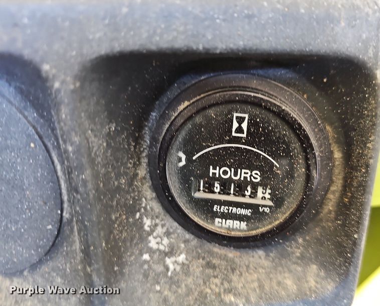 image for item DR3400 Clark GCX15E  forklift