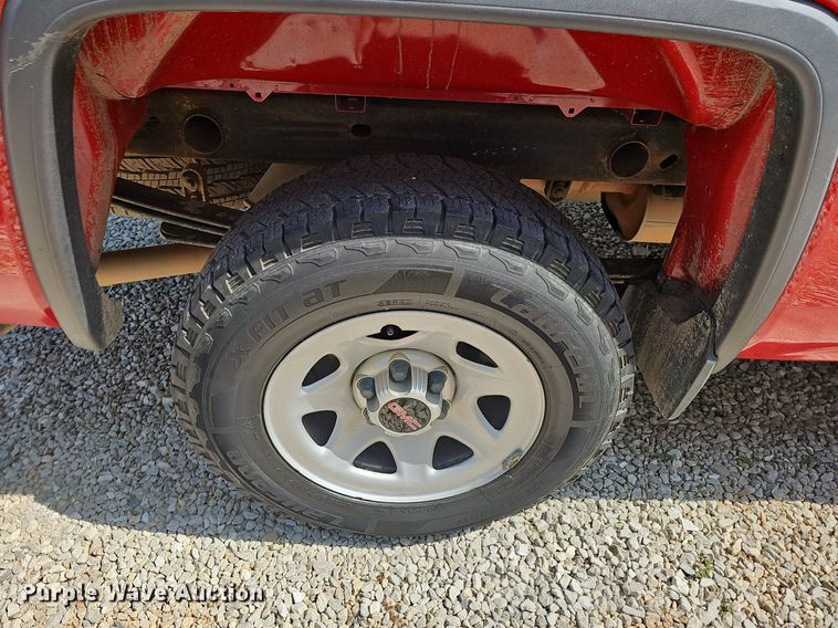 image for item DR3409 2014 GMC Sierra 1500  pickup truck