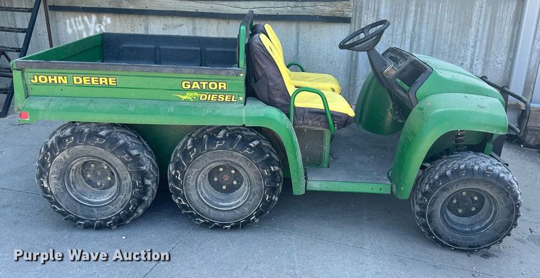 image for item DS2105 2006 John  Deere Gator  utility vehicle