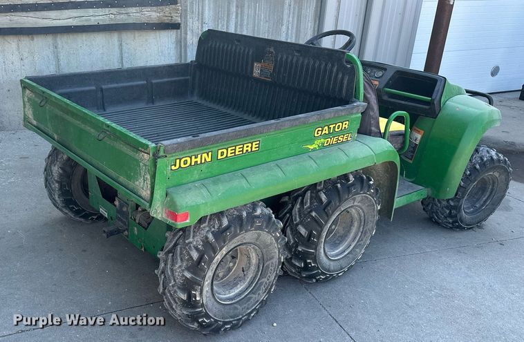 image for item DS2105 2006 John  Deere Gator  utility vehicle