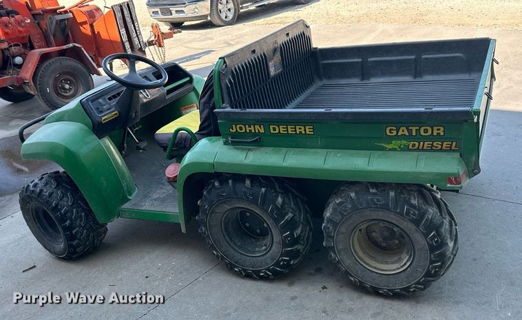image for item DS2105 2006 John  Deere Gator  utility vehicle
