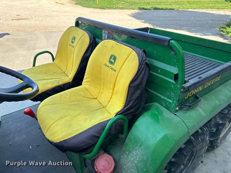 image for item DS2105 2006 John  Deere Gator  utility vehicle