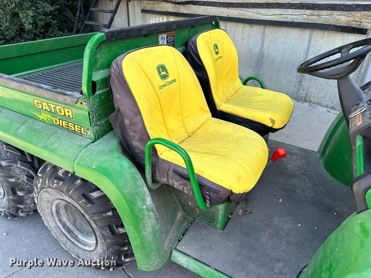 image for item DS2105 2006 John  Deere Gator  utility vehicle