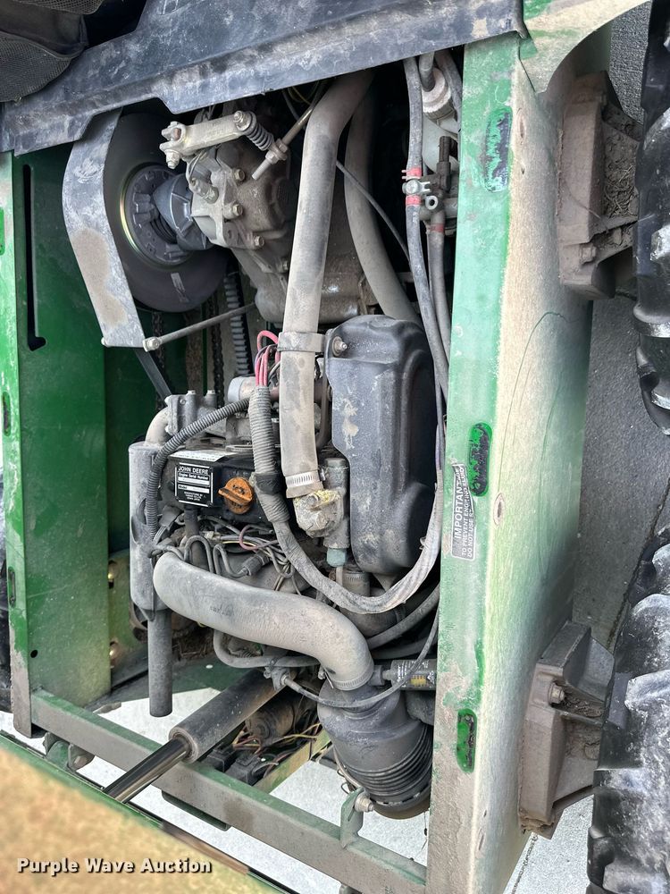 image for item DS2105 2006 John  Deere Gator  utility vehicle