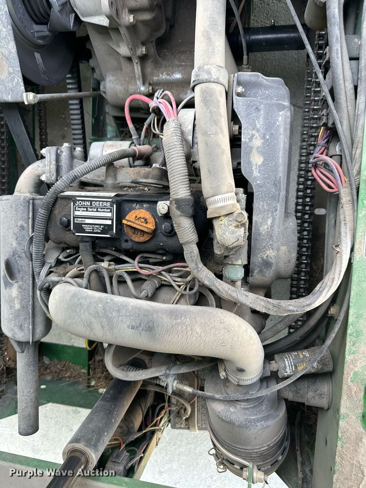 image for item DS2105 2006 John  Deere Gator  utility vehicle