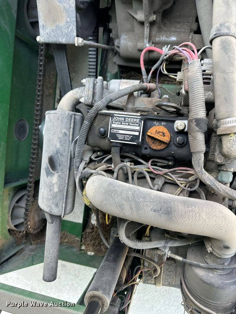 image for item DS2105 2006 John  Deere Gator  utility vehicle