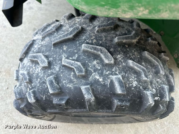 image for item DS2105 2006 John  Deere Gator  utility vehicle