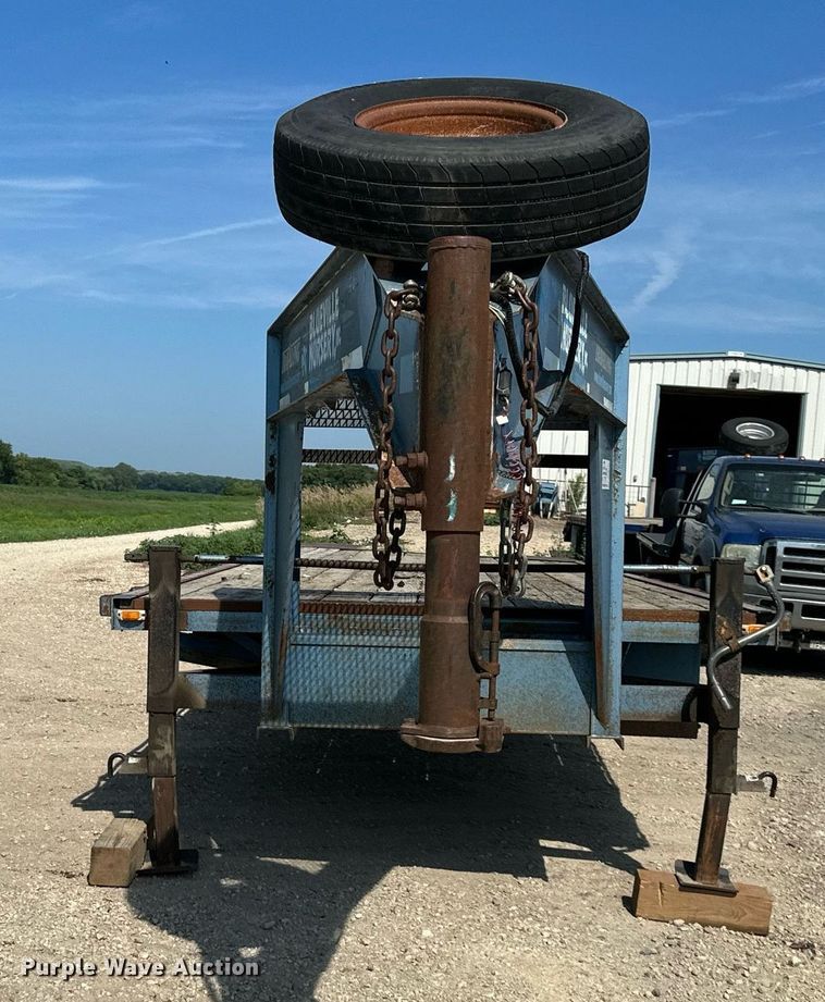 image for item DS2107 2002 Travalong  equipment trailer