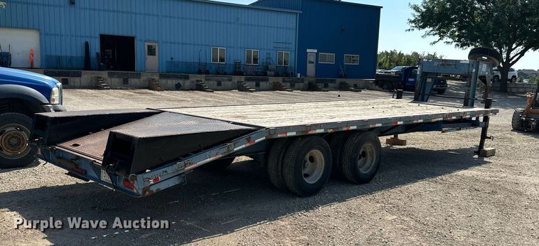 image for item DS2107 2002 Travalong  equipment trailer