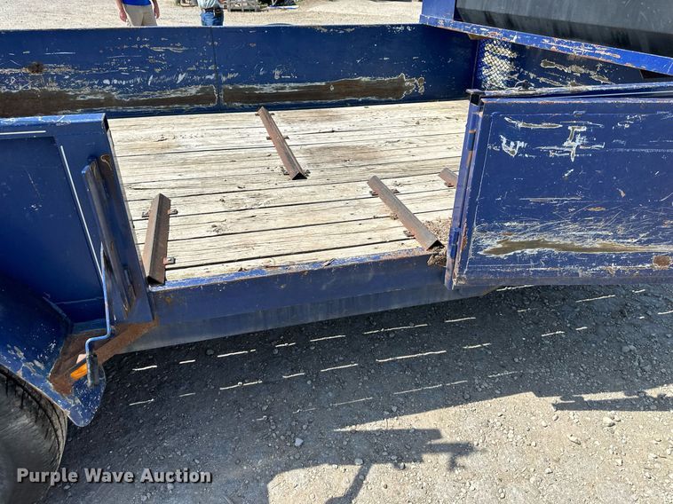 image for item DS2108 2005 Titan 4875  utility trailer