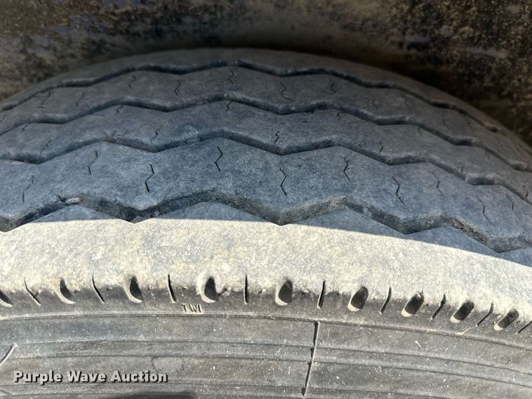 image for item DS2108 2005 Titan 4875  utility trailer