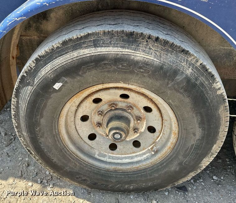 image for item DS2108 2005 Titan 4875  utility trailer