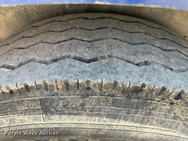 image for item DS2108 2005 Titan 4875  utility trailer