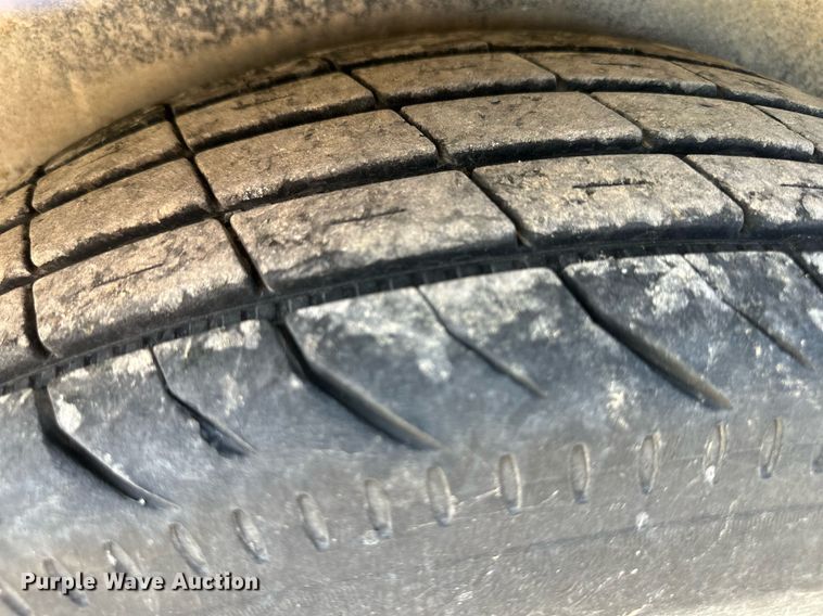 image for item DS2108 2005 Titan 4875  utility trailer