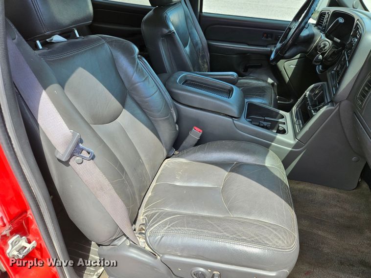 image for item DS6472 2006 Chevrolet Silverado 1500  Crew Cab pickup truck