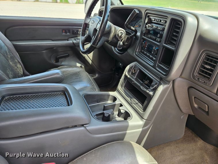 image for item DS6472 2006 Chevrolet Silverado 1500  Crew Cab pickup truck