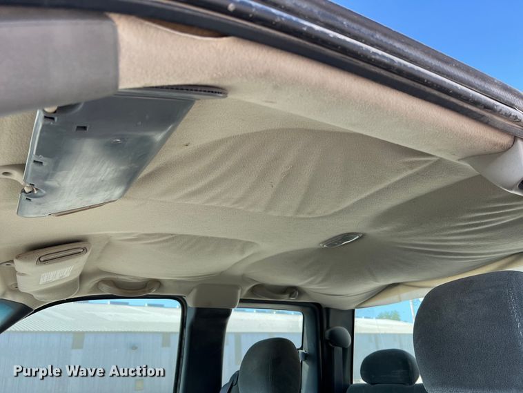 image for item II9216 2003 Chevrolet Silverado 1500  pickup truck