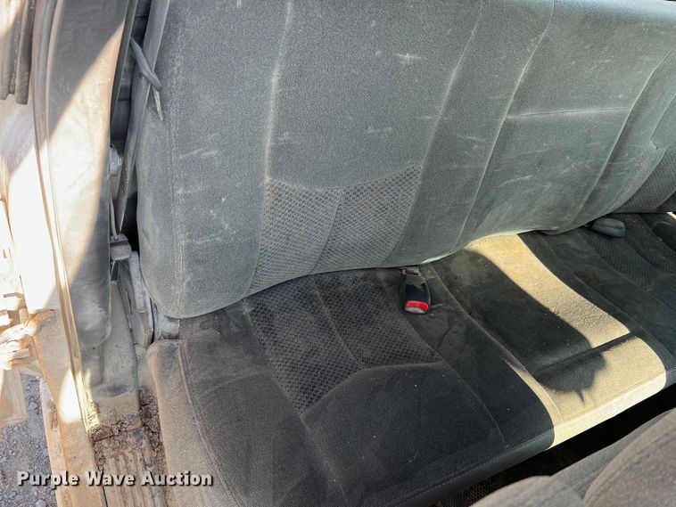 image for item II9216 2003 Chevrolet Silverado 1500  pickup truck