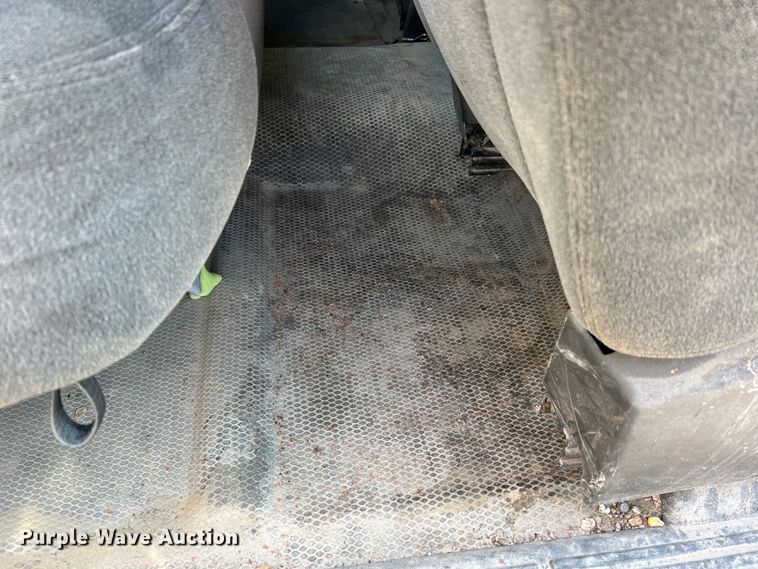 image for item II9216 2003 Chevrolet Silverado 1500  pickup truck