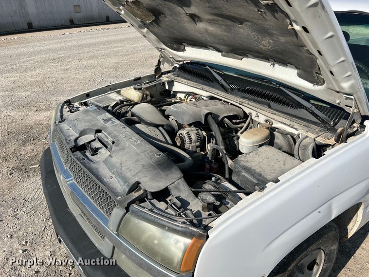 image for item II9216 2003 Chevrolet Silverado 1500  pickup truck