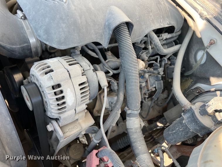 image for item II9216 2003 Chevrolet Silverado 1500  pickup truck