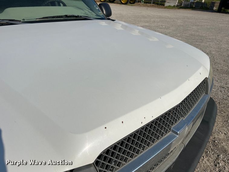 image for item II9216 2003 Chevrolet Silverado 1500  pickup truck