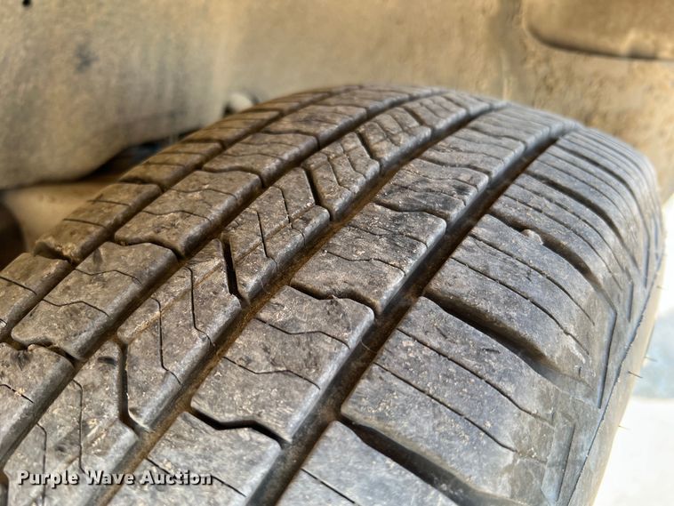 image for item II9216 2003 Chevrolet Silverado 1500  pickup truck