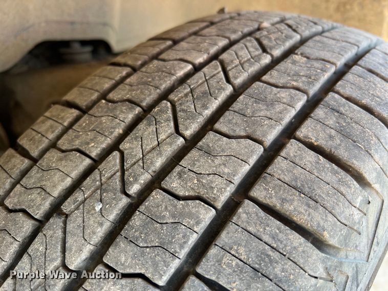 image for item II9216 2003 Chevrolet Silverado 1500  pickup truck