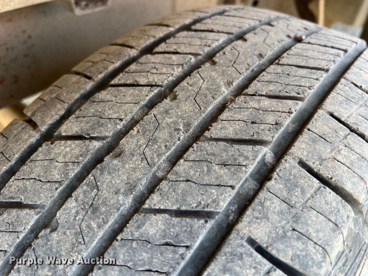 image for item II9216 2003 Chevrolet Silverado 1500  pickup truck