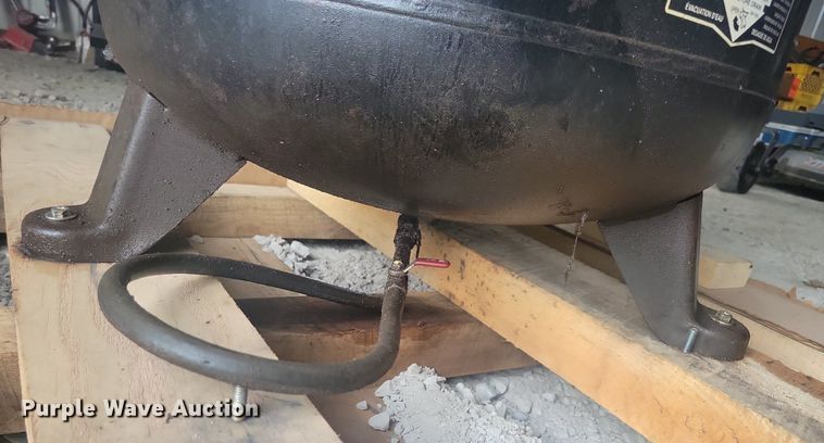 image for item IQ9765 Coleman Powermate Black Max  air compressor