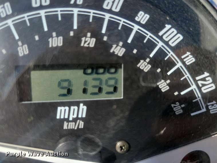 image for item IQ9770 2004 Honda VTX1300C  motorcycle