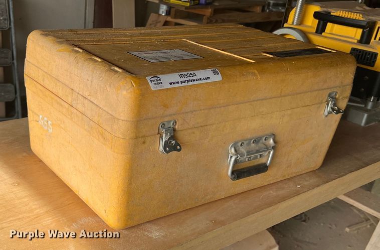 image for item IR9254 1994 Spectra-Physics Laserplane 1110XL  laser level