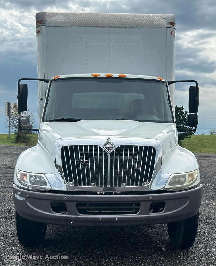 image for item KW9164 2007 International 4300  box truck