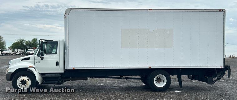 image for item KW9164 2007 International 4300  box truck