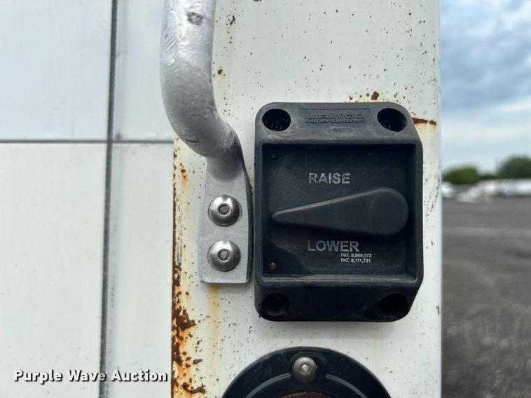 image for item KW9164 2007 International 4300  box truck