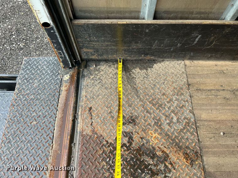 image for item KW9164 2007 International 4300  box truck