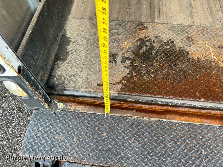 image for item KW9164 2007 International 4300  box truck