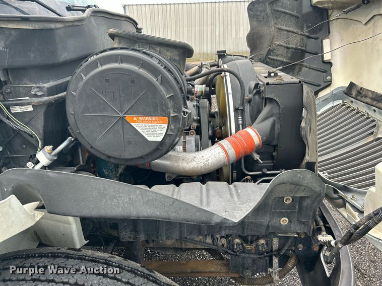 image for item KW9164 2007 International 4300  box truck