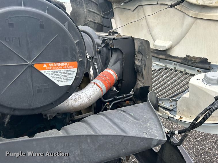 image for item KW9164 2007 International 4300  box truck