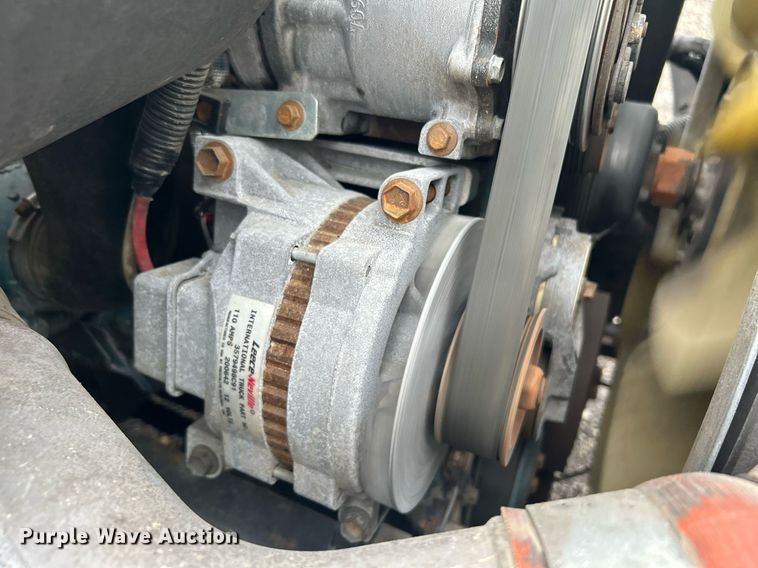 image for item KW9164 2007 International 4300  box truck