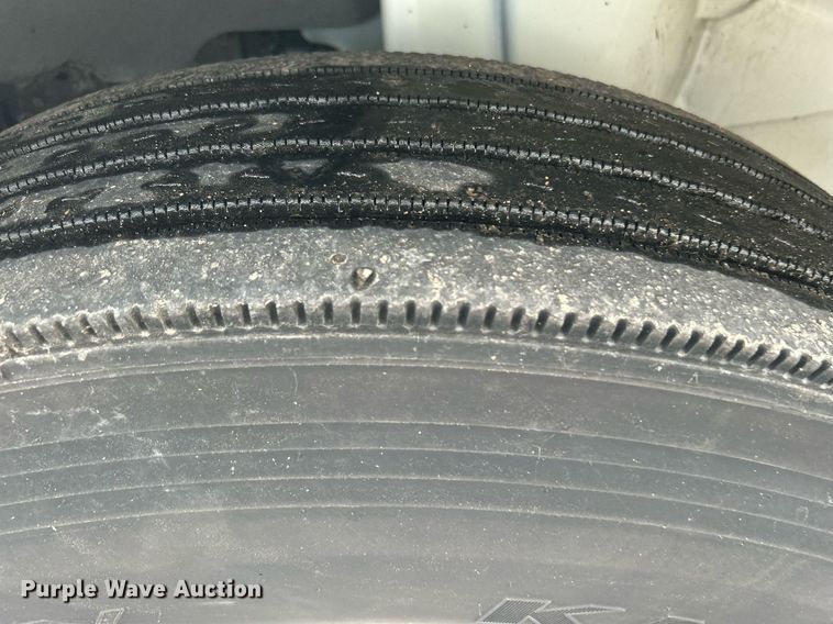 image for item KW9164 2007 International 4300  box truck