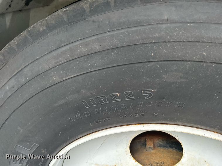 image for item KW9164 2007 International 4300  box truck