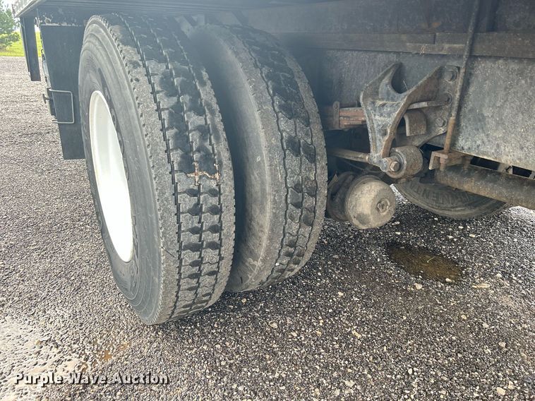 image for item KW9164 2007 International 4300  box truck