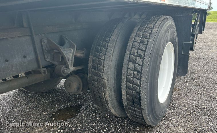 image for item KW9164 2007 International 4300  box truck